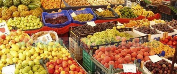 Klaus Iohannis a promulgat legea care obligă hipermarketurile să comercializeze 51% produse românești